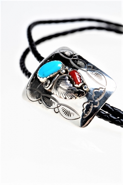 Bolo Tie, Zierschild Silber, Trkis*-Koralle,  Marys Stone Posy, Navajo Art