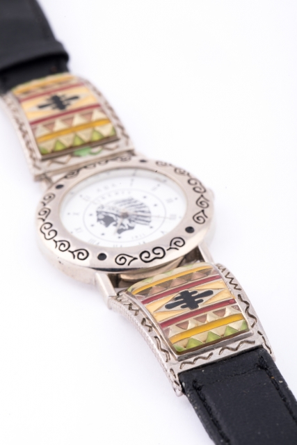 Herrenuhr, Uhrtips mit buntem Mosaik-Ornament, Lederarmband